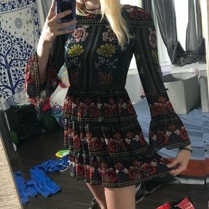 Bebe Boho Chic Long Sleeve Bell Dress Sz S